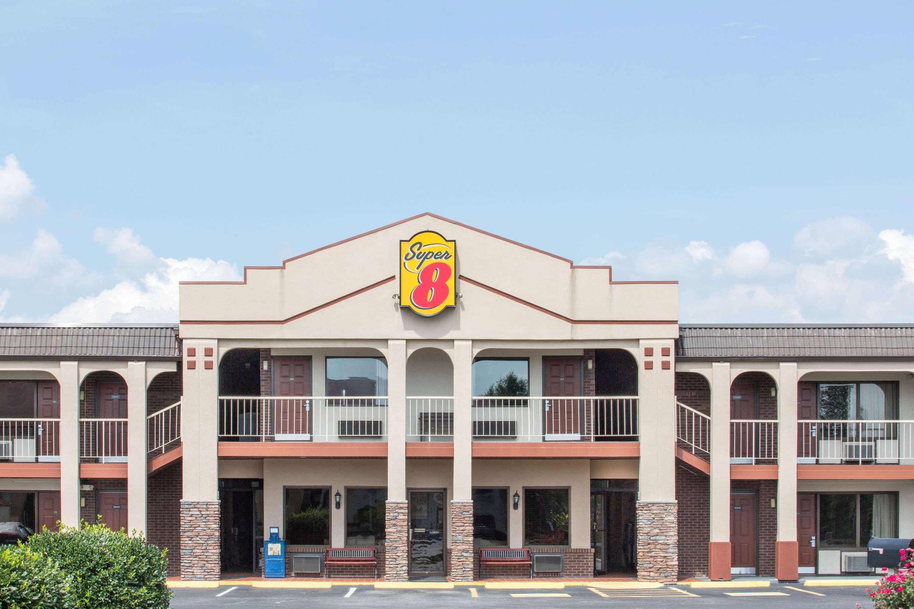Super 8 By Wyndham Wytheville Exterior photo